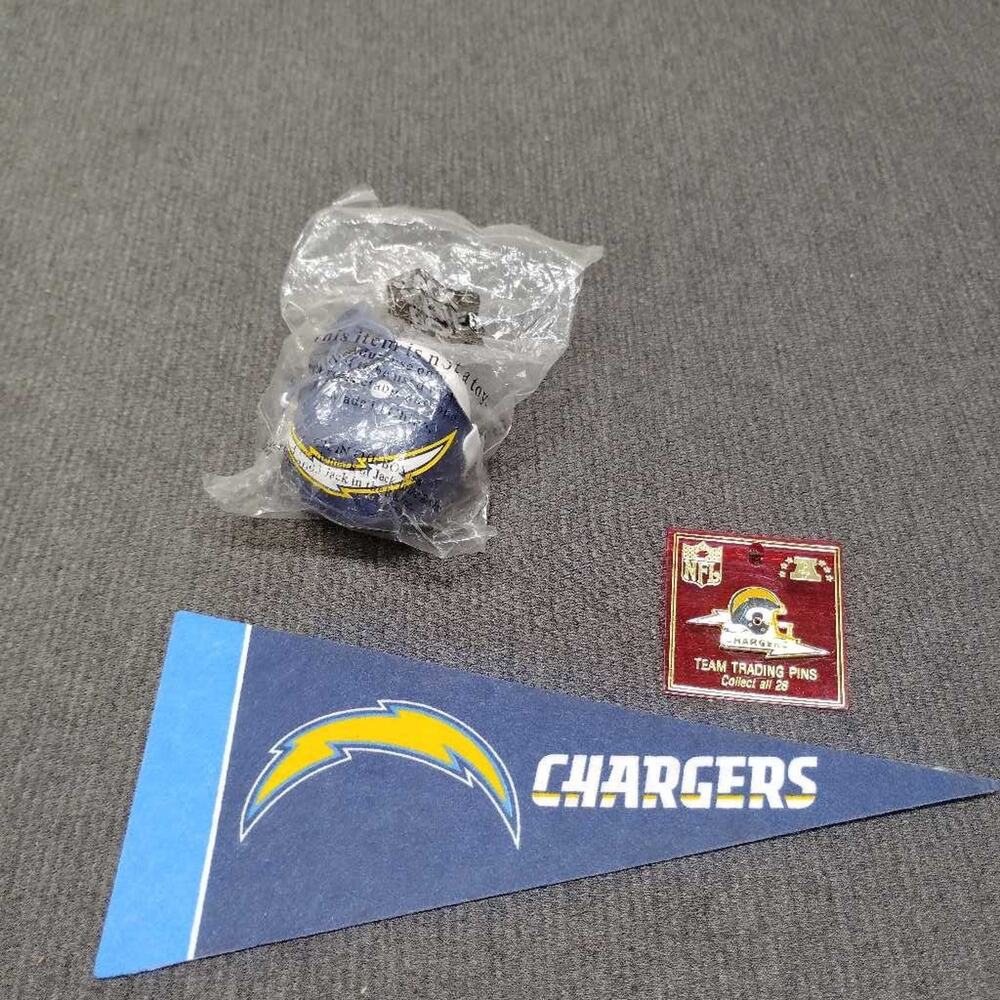 NFL Los Angeles Chargers Collectible Set Pennant Pin Mini Helmet NEW